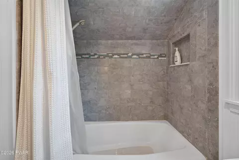 Bath - 103 Compton Ct, Millrift, PA 18340 photo 3 of 3