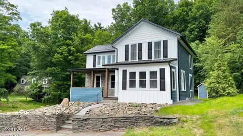 207 Highland St, Hawley, PA 18428