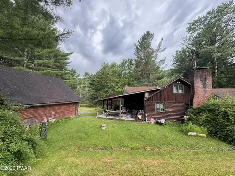 129 S Bailey Rd, Montrose, PA 18801