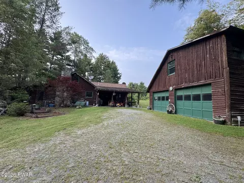 129 S Bailey Rd, Montrose, PA 18801