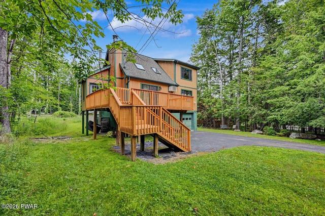 4 Garden Dr, Lake Ariel, PA 18436
