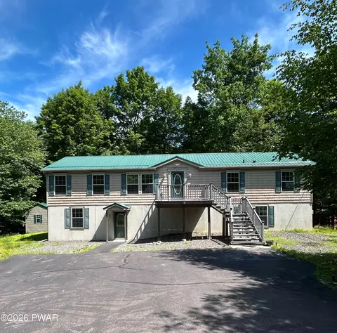 13 Sandy Ct, Lake Ariel, PA 18436