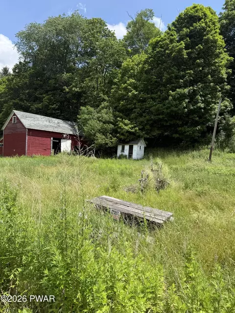 1277 Bridge St, Honesdale, PA 18431