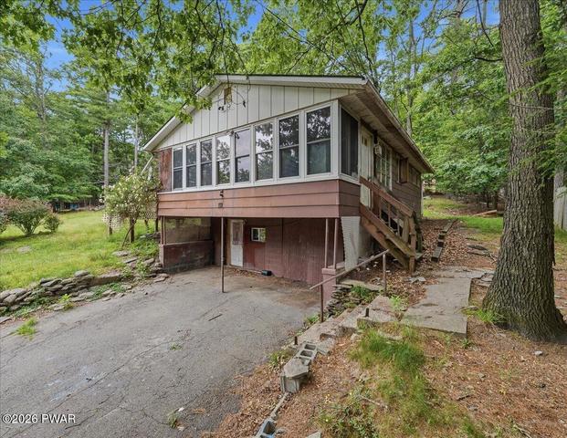 112 Purdytown Rd, Lakeville, PA 18438