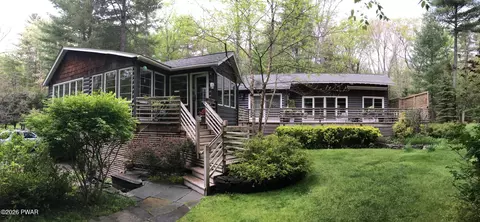 100 Onandaga Rd, Shohola, PA 18458