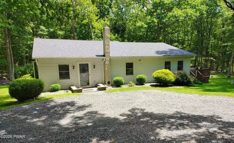 327 Rock Oak Rd, Dingmans Ferry, PA 18328