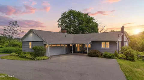 14 Bush Rd, Damascus, PA 18415