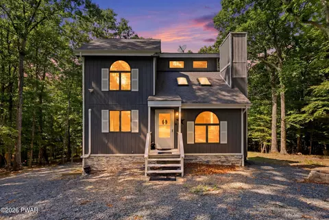 112 Rainbow Dr, Lackawaxen, PA 18435