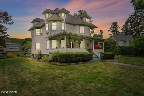 206 W Ann St, Milford, PA 18337