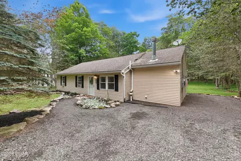 1060 Apache Trl, Gouldsboro, PA 18424