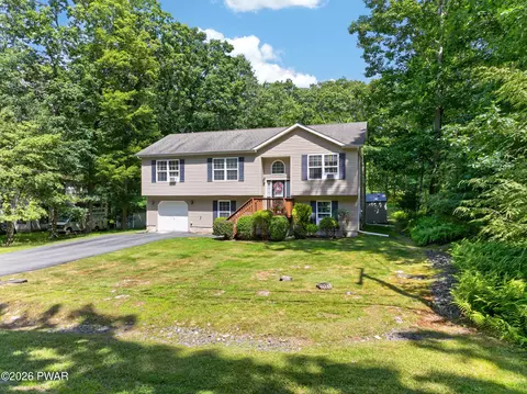 118 Orange Blossom Rd, Milford, PA 18337