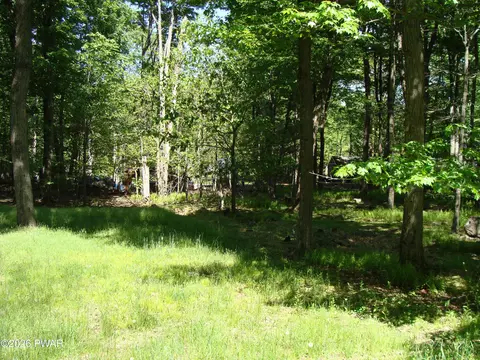 Navaho Path, Gouldsboro, PA 18424
