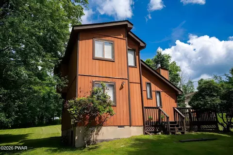 42 Glenwood Ln, Lake Ariel, PA 18436