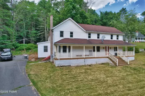 106 Bee Hollow Rd, Shohola, PA 18458