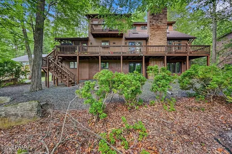 50 Wedge Dr, Lake Ariel, PA 18436