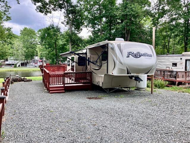 151 Village Dr, Milford, PA 18337