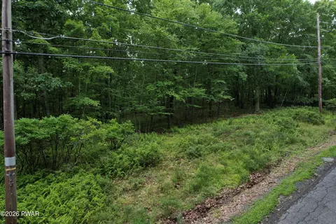 Tom Quick Road, Dingmans Ferry, PA 18328 photo 9