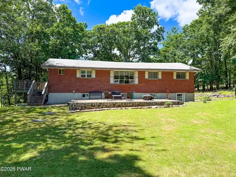 Exterior - 346 Tom Quick Rd, Dingmans Ferry, PA 18328 photo 6 of 8