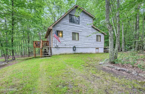 55 N Fairway Dr, Lake Ariel, PA 18436