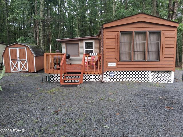 127 Arapajo Dr, Shohola, PA 18458