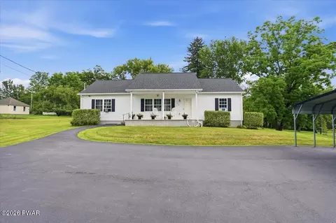 386 Belmont St, Waymart, PA 18472