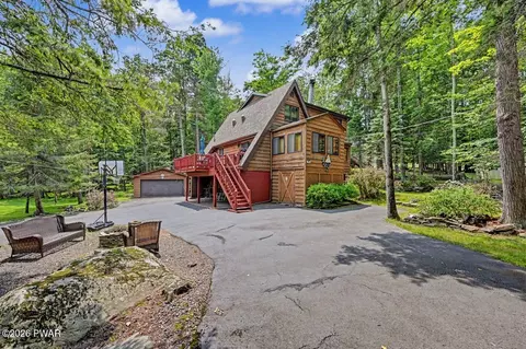 1009 Rolling Hills Dr, Lake Ariel, PA 18436