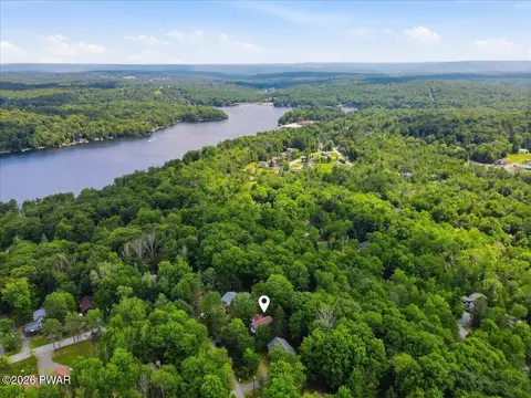 145863 Woodcrest Ln, Lake Ariel, PA 18436