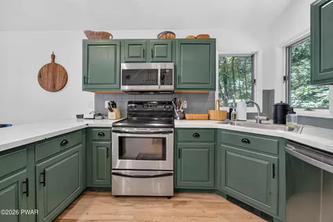 Kitchen - 131 E Lake View Dr, Dingmans Ferry, PA 18328 photo 2 of 2