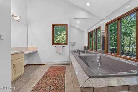 Bath - 131 E Lake View Dr, Dingmans Ferry, PA 18328 photo 4 of 9