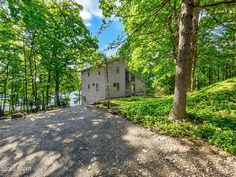 Exterior - 131 E Lake View Dr, Dingmans Ferry, PA 18328 photo 11 of 12