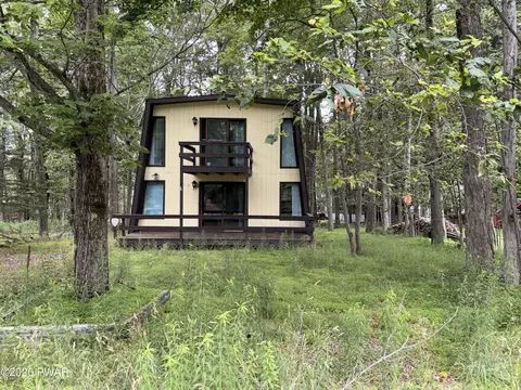 4530 Briarcliff Ter, Tobyhanna, PA 18466