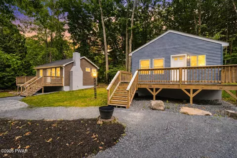 104 106 Lake Hill Ct, Hawley, PA 18428