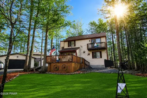1019 Hickory Dr, Lake Ariel, PA 18436