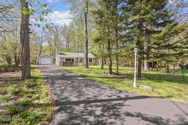 209 Greenbriar Cir, Tobyhanna, PA 18466