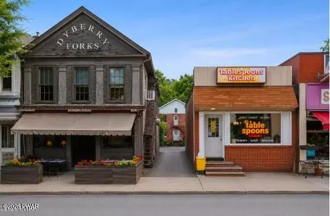 933-939 Main St, Honesdale, PA 18431