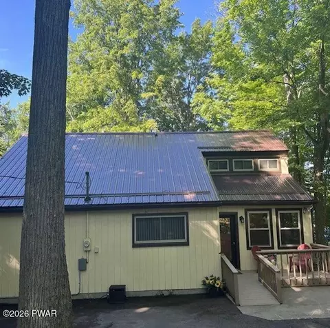 565 Lakeview Dr, Lake Ariel, PA 18436
