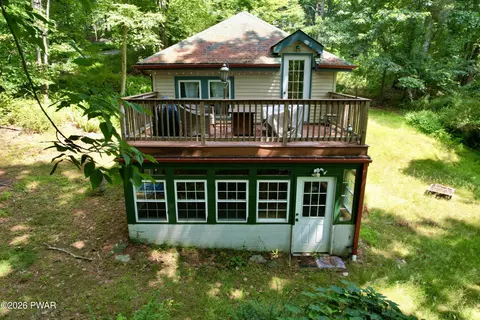 179 Bluestone Blvd, Matamoras, PA 18336
