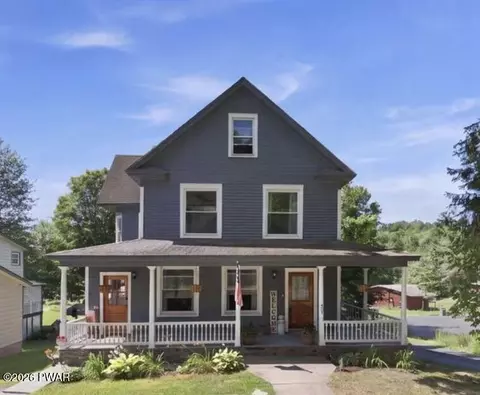 705 Texas Palmyra Hwy, Hawley, PA 18428