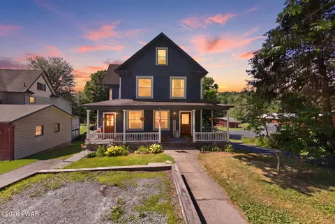 705 Texas Palmyra Hwy, Hawley, PA 18428