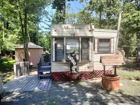 110 Village Dr, Milford, PA 18337
