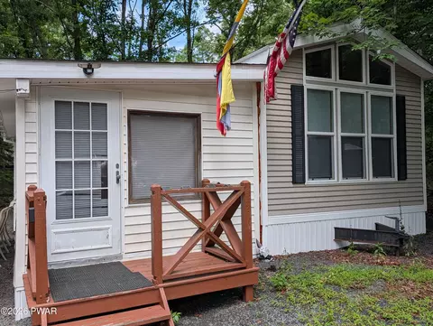 122 Dakota Ln, Shohola, PA 18458