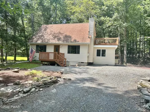 1011 Cedar Dr, Lake Ariel, PA 18436