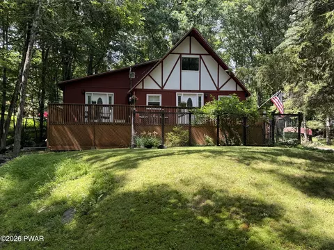 107 Water Wheel Ct, Milford, PA 18337
