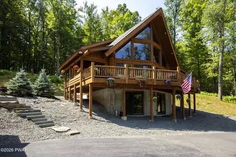 148 Tanbark Dr, Greentown, PA 18426