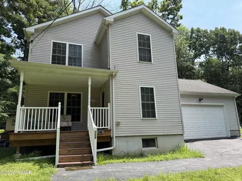 113 Oak Dr, Shohola, PA 18458