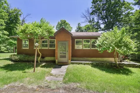 1187 Pa-590, Lackawaxen, PA 18435