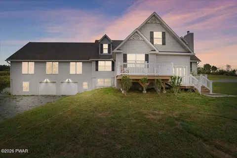 219 Plank Rd, Beach Lake, PA 18405