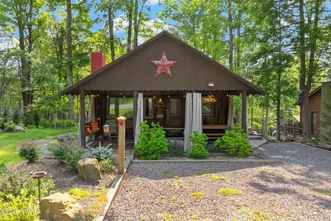 143 Bear Rock Rd, Lake Ariel, PA 18436