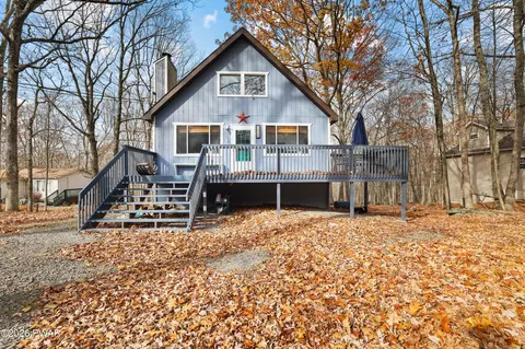 113 Pebble Rock Rd, Lackawaxen, PA 18435