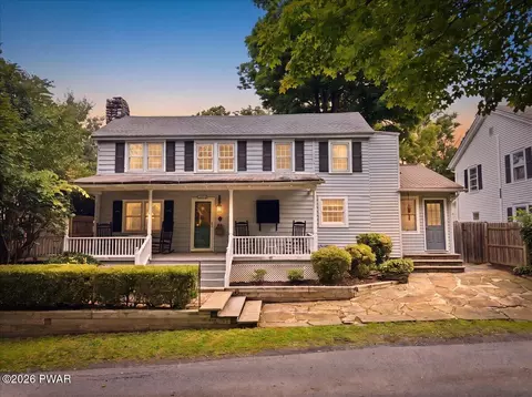 104 Sawkill Ave, Milford, PA 18337